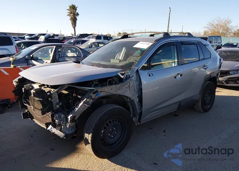 2020 Toyota Rav4 Le z USA, uszkodzony, nr VIN JTMH1RFV8LD047295